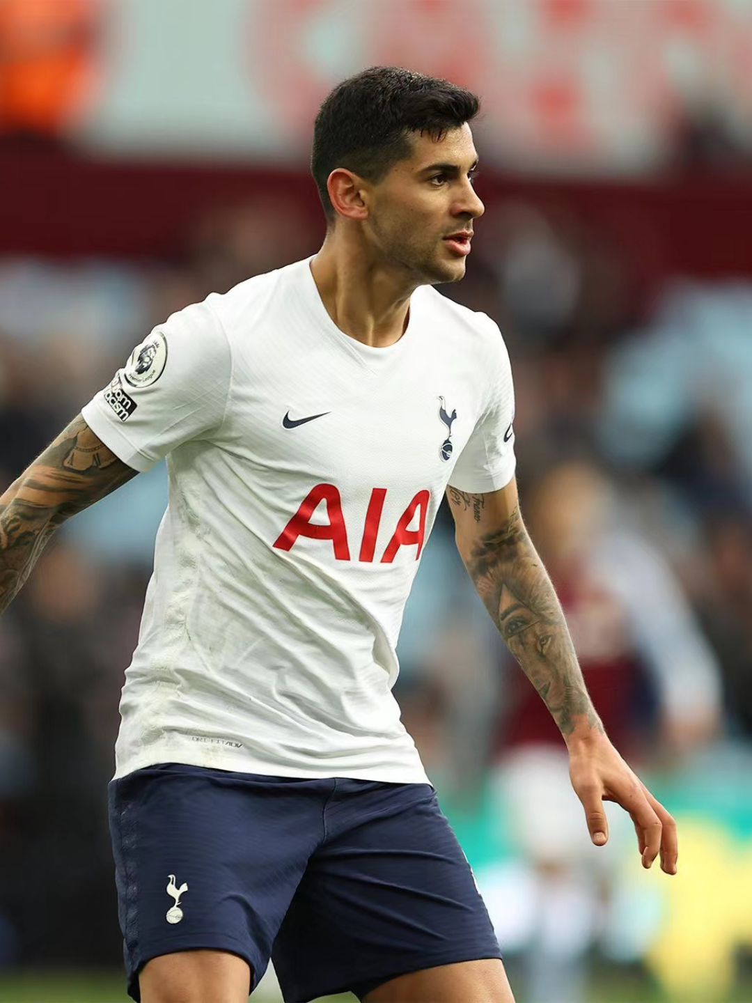 热刺主帅宣布离任，球队管理层迅速寻找接任者的简单介绍