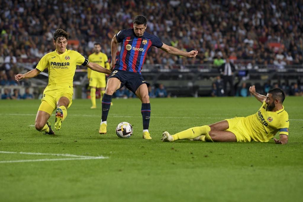 包含比利亚雷亚尔主场告捷，登上前四的词条