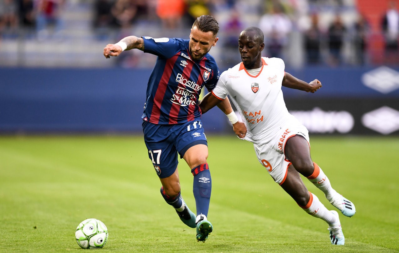 卡昂主场失利，再下一城排名遭受压力的简单介绍