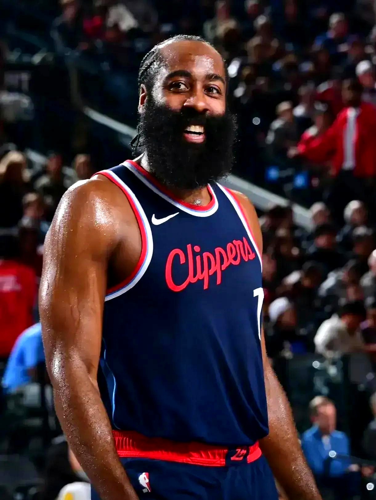 哈登赛事官方发布精彩发挥新规，巴黎圣日耳曼争议不断！